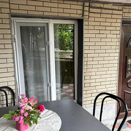 Guest House Happy House 库塔伊西 外观 照片