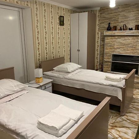 Guest House Happy House 库塔伊西 外观 照片