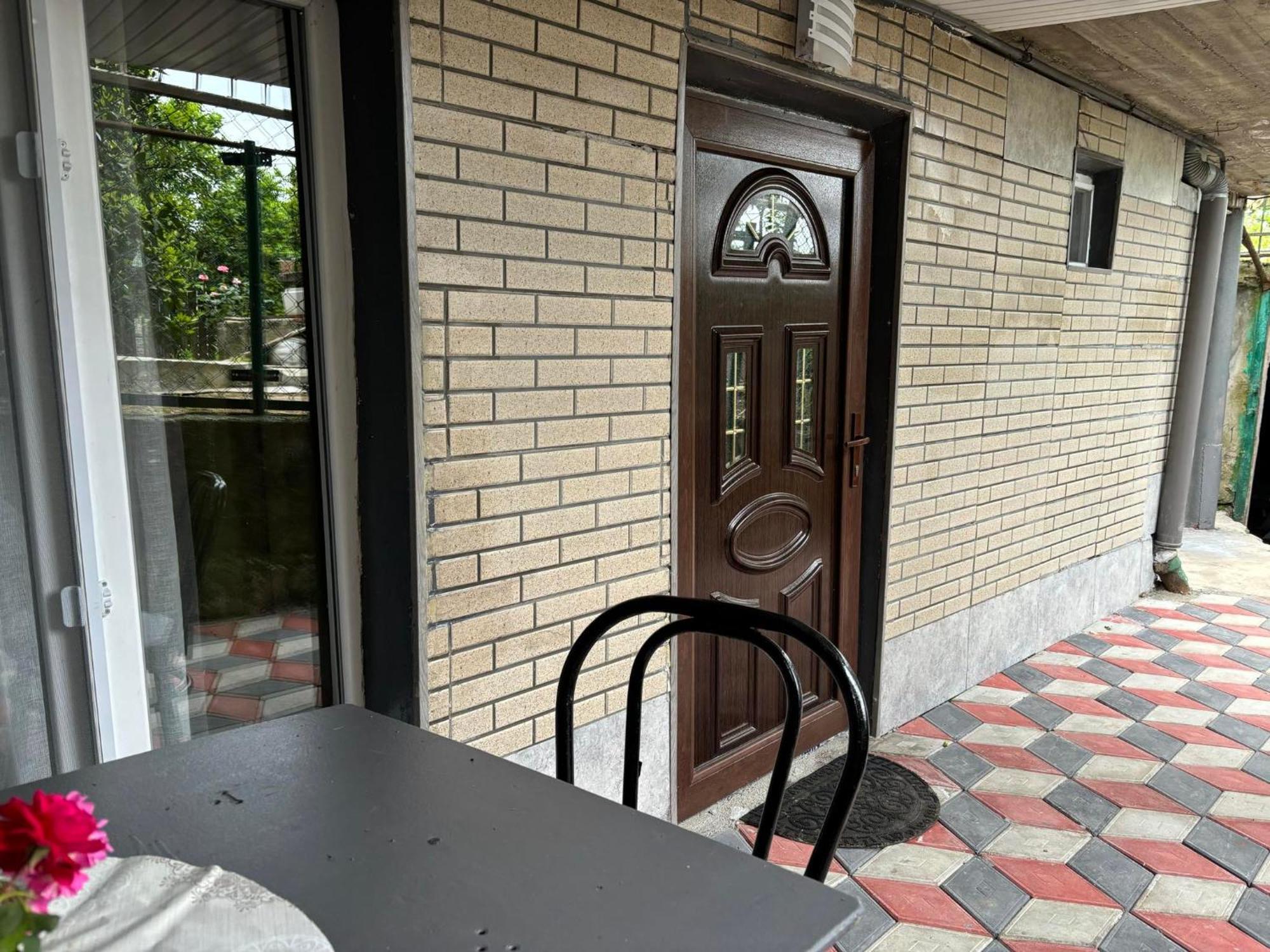 Guest House Happy House 库塔伊西 外观 照片