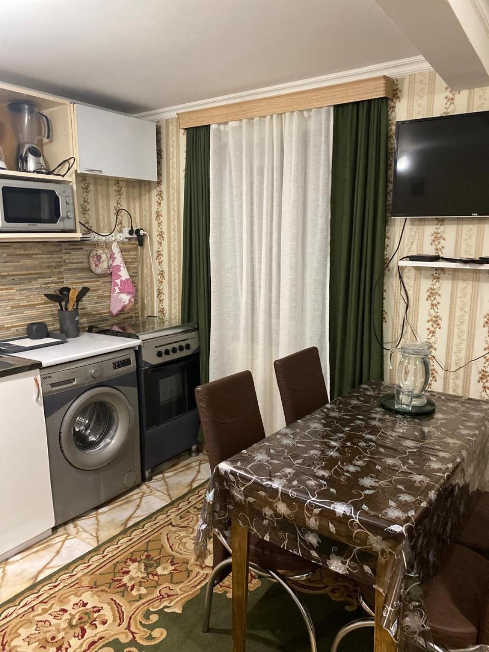 Guest House Happy House 库塔伊西 外观 照片