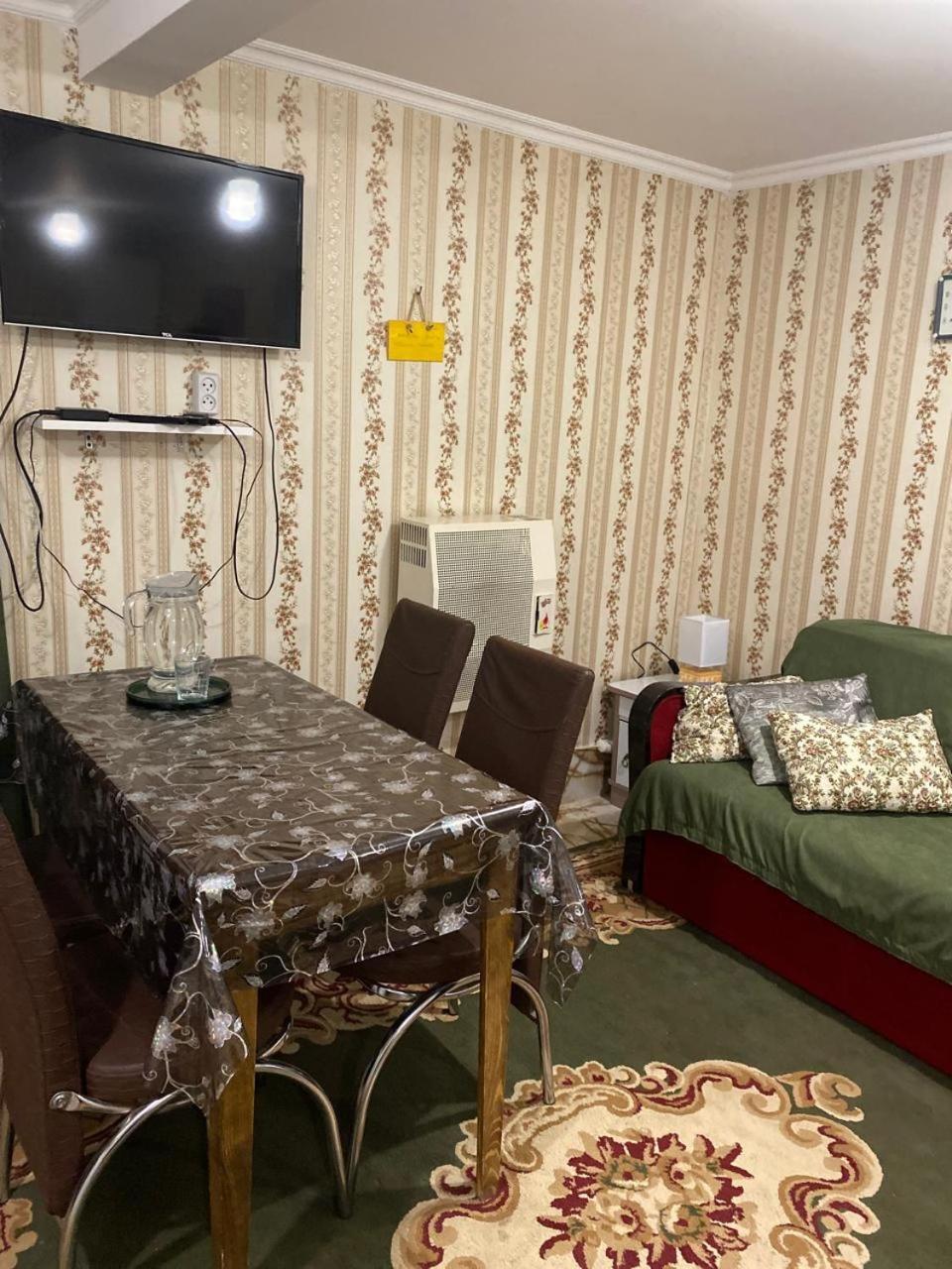 Guest House Happy House 库塔伊西 外观 照片