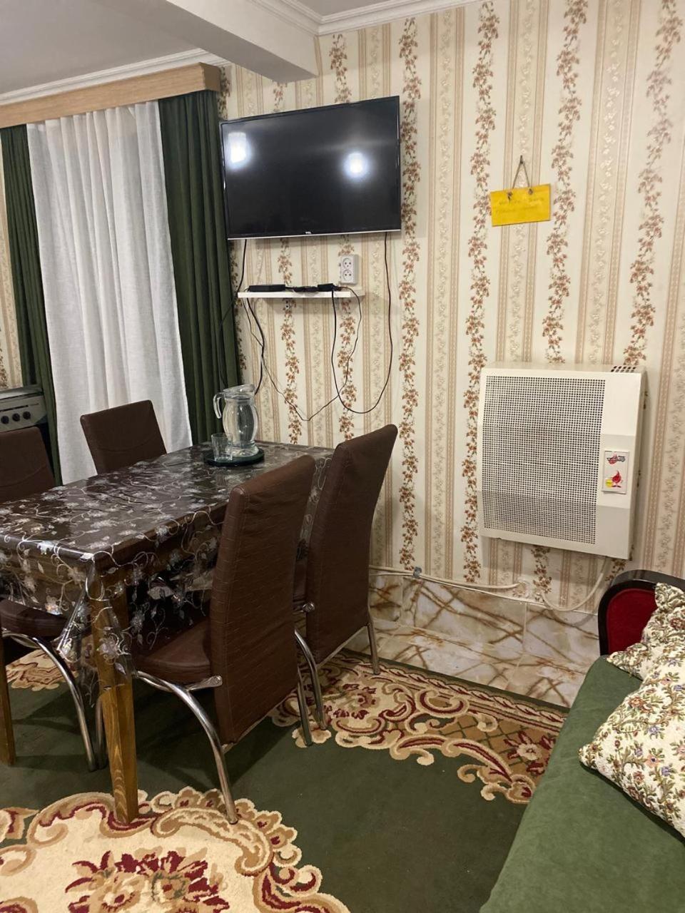 Guest House Happy House 库塔伊西 外观 照片