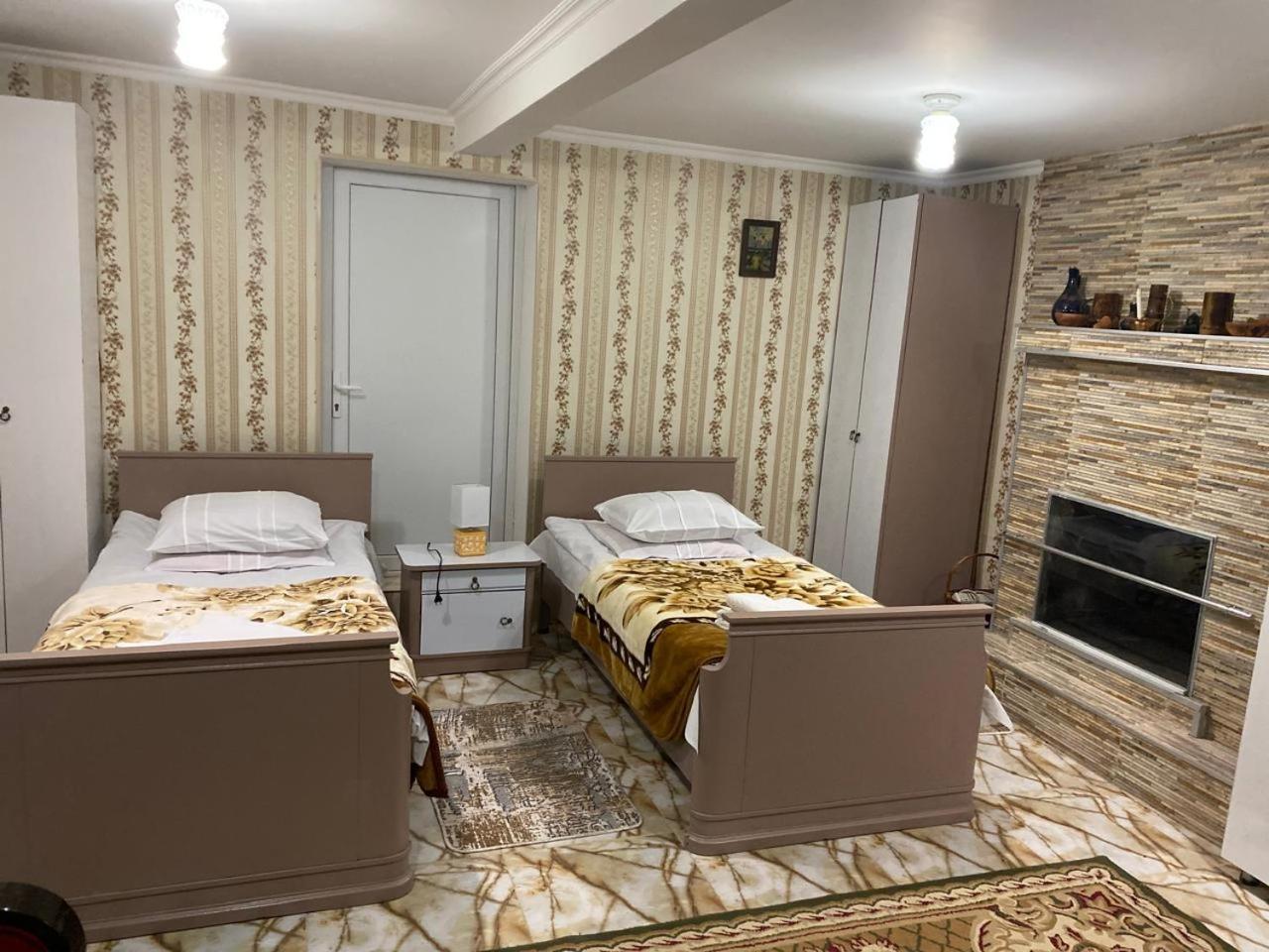 Guest House Happy House 库塔伊西 外观 照片