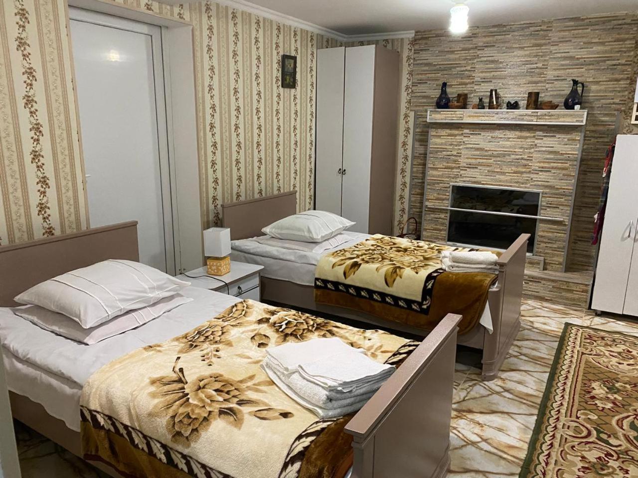 Guest House Happy House 库塔伊西 外观 照片