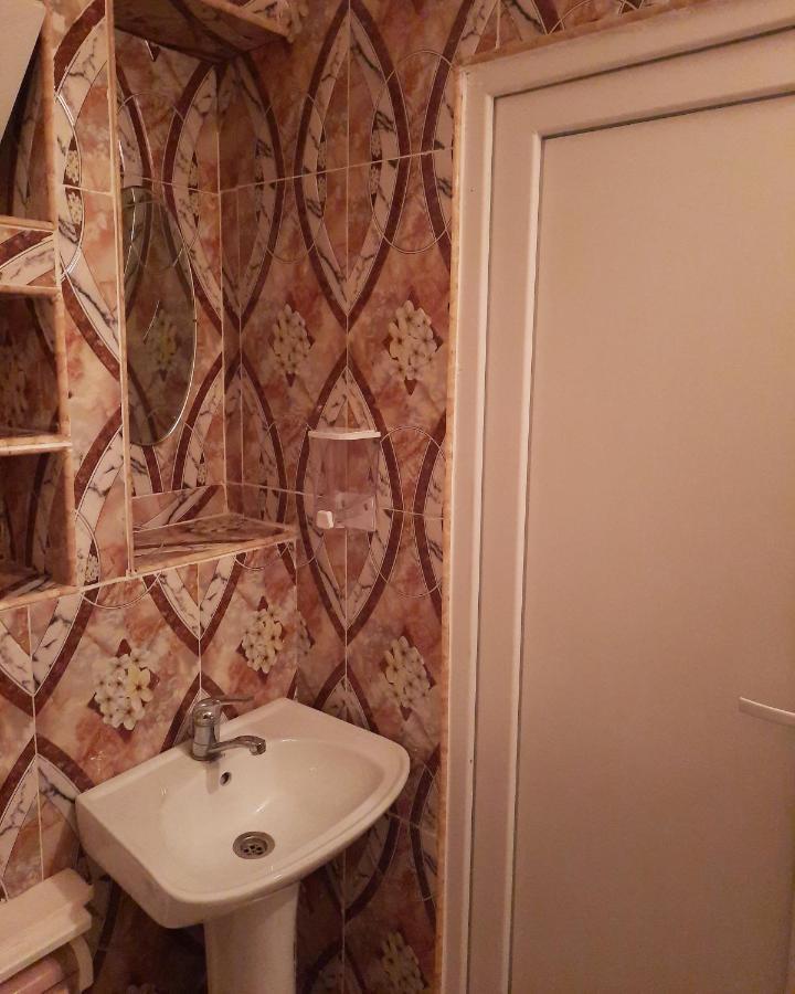 Guest House Happy House 库塔伊西 外观 照片